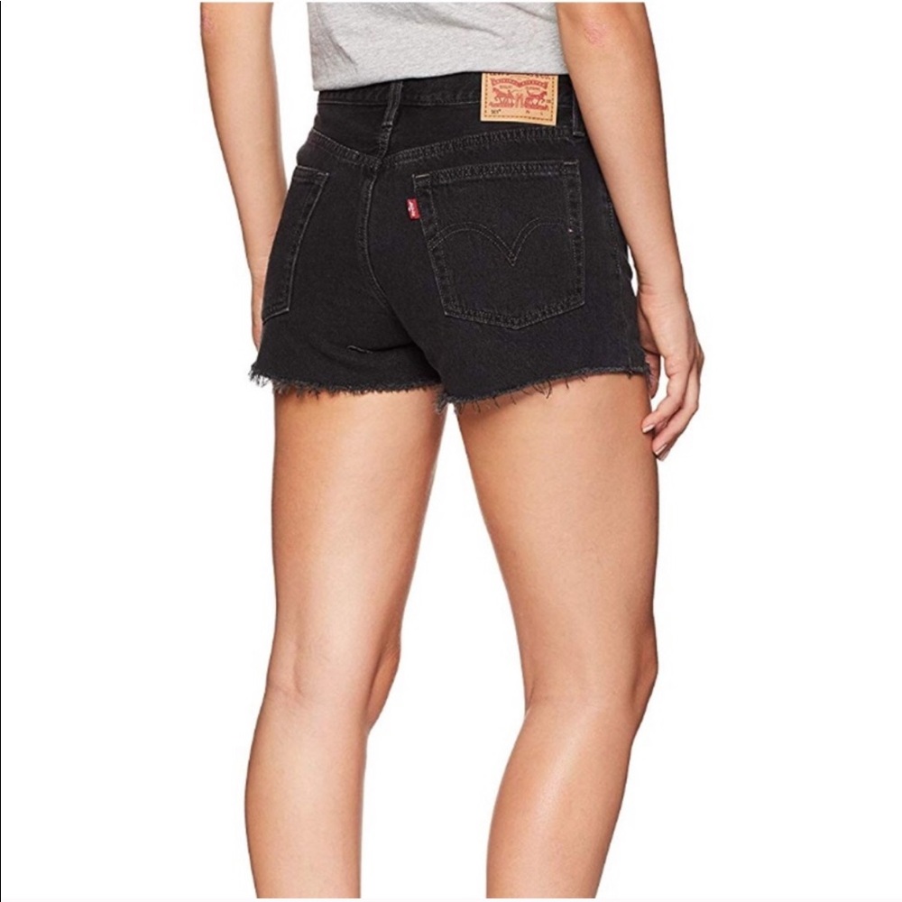 LEVIS 501 CUTTOFFS BLACK SZ 27